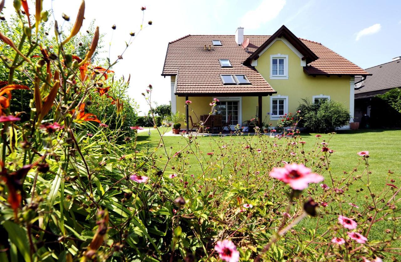 Gaestehaus Familie Trachsler Hotel Rohrendorf bei Krems Exterior foto